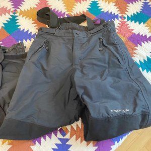 Men's (Vintage) Columbia Bib Style Ski Pants.